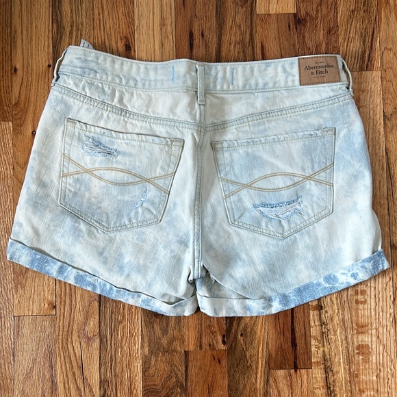 Abercrombie denim light washed distressed shorts - Picture 2 of 5